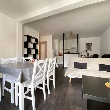 Grand F3 Tres Lumineux, Proche Gare, Avec Parking Proudhon *